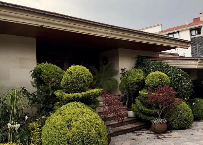 Casa Bosques Villa