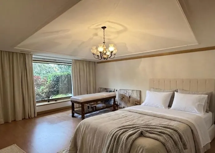 Casa Bosques Villa